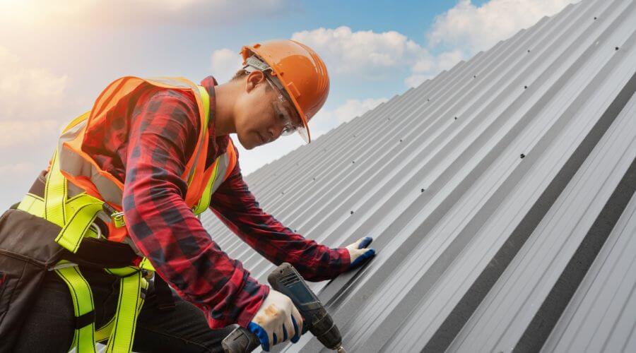 Professional Emergency Roof Repairs services in Newark, IL